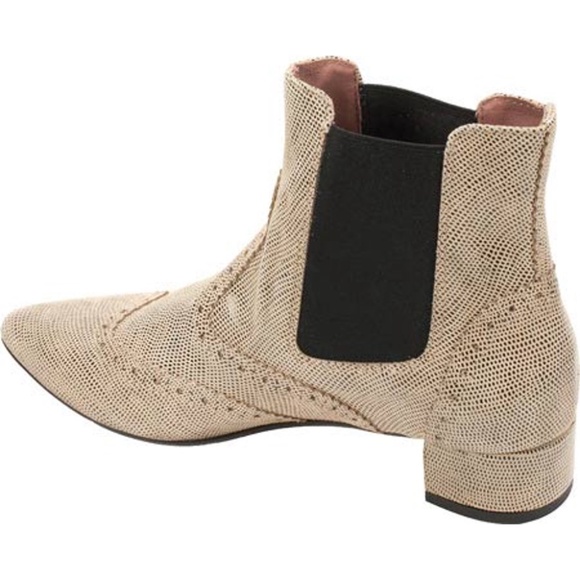 ITALY Summit Adella Animal Print Leather Fashion Boot Pointed Toe Chelsea Bootie - Picture 5 of 9